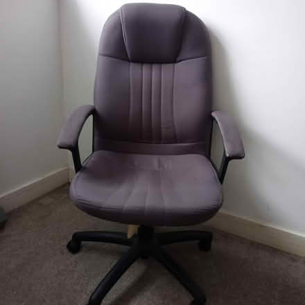 Photo of free Office chair (Luton LU1) #2