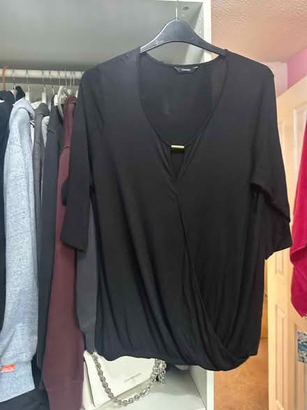 Photo of free Ladies George top size 20 (ME5) #1