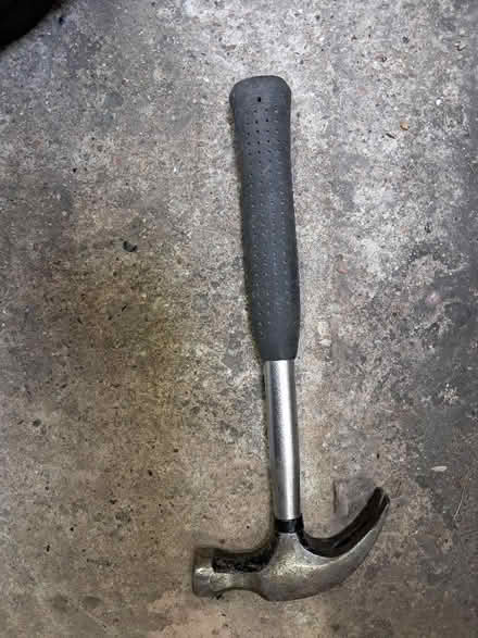 Photo of free Claw hammer (Dunton Green TN13) #1