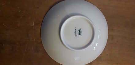 Photo of free STARTER SET - 4 dishes and 1 serving bowl (Leeds LS13) #2