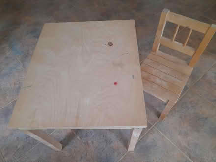 Photo of free Bwrdd a chadair plentyn / Child's table and chair (Bangor LL57) #2