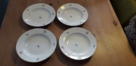 Photo of free STARTER dinner set (13 pieces) (Leeds LS13) #4