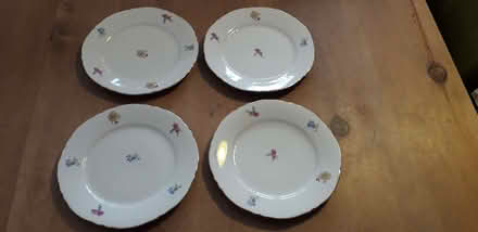 Photo of free STARTER dinner set (13 pieces) (Leeds LS13) #2