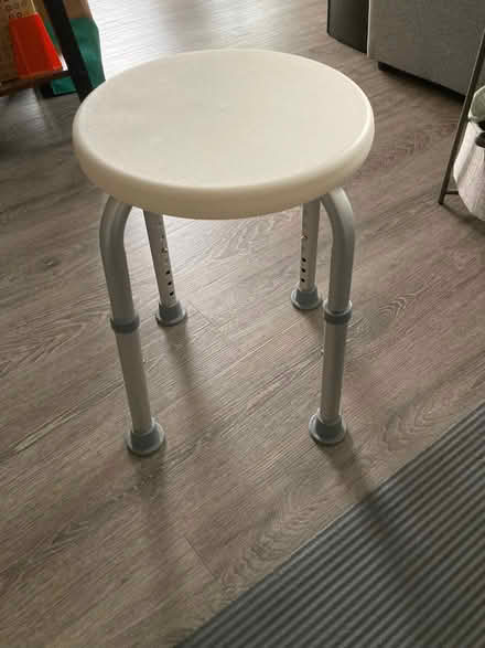 Photo of free Bath stool (Mill Hill Village NW7) #1
