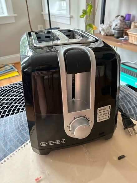 Photo of free Various items p/up 8th & E St NE (Capitol Hill NE Maryland Ave) #1
