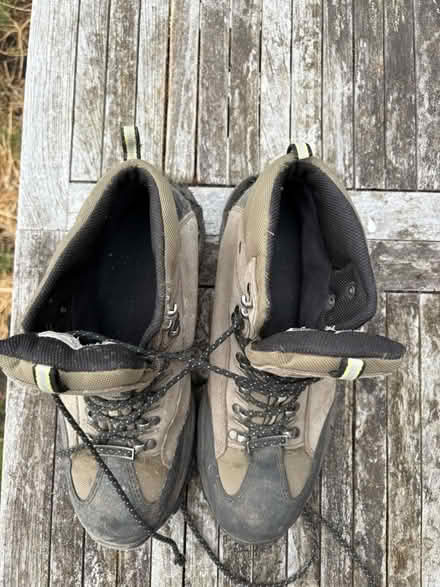 Photo of free Steel toecap work boots (Chiswick W4) #3