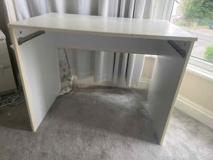 Photo of free White ikea desk (Gledhow LS8) #1