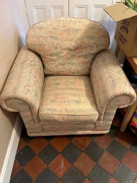 Photo of free Single sofa chair (CH2) #1