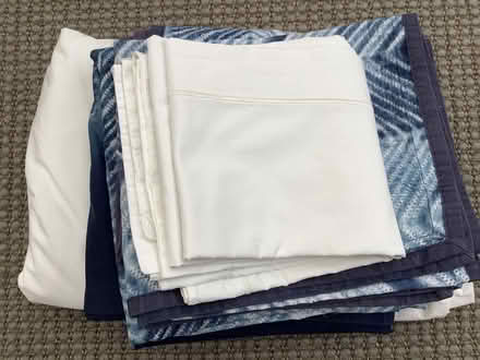 Photo of free King size cotton bed set (used but good condition) (Deanburn EH26) #1