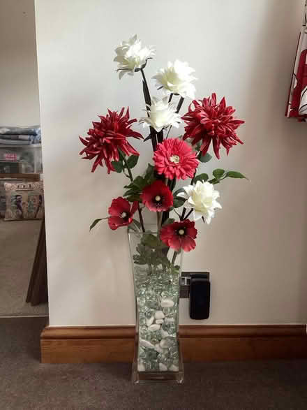 Photo of free Artificial flowers and vase (Waterloville) #1