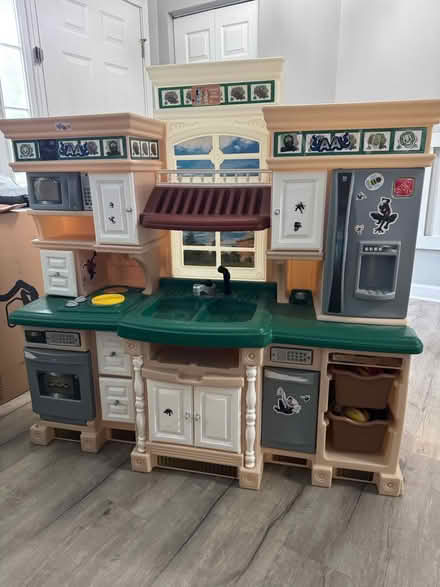 Photo of free Toy Play Kitchen for kids (Montgomery) #1