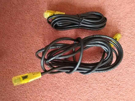 Photo of free Selection of Computer Leads (B90 shirley) #3