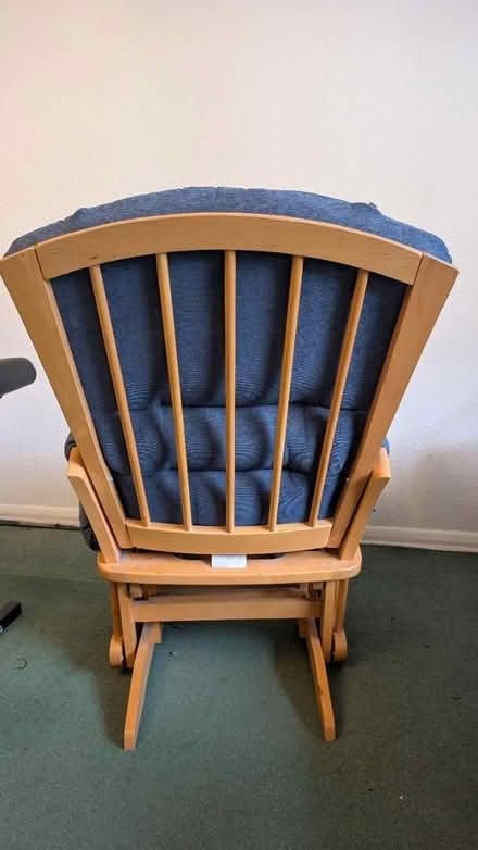 Photo of free Chair (Rg25 2DW) #2
