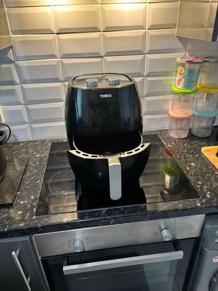 Photo of free Vizion 7ltr airfryer (Station Parade E17) #2
