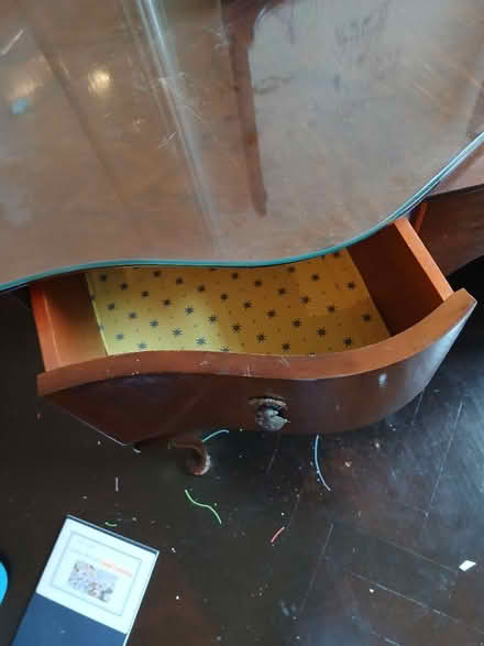 Photo of free Vintage dressing table (B16) #3