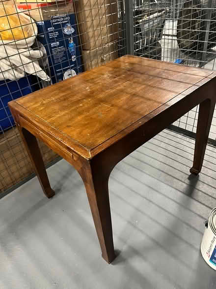 Photo of free Table (Esquimalt) #4