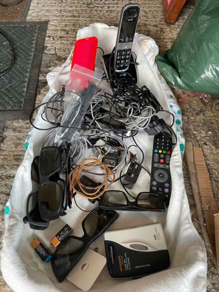 Photo of free Wires ,phone (Langley SL3) #1