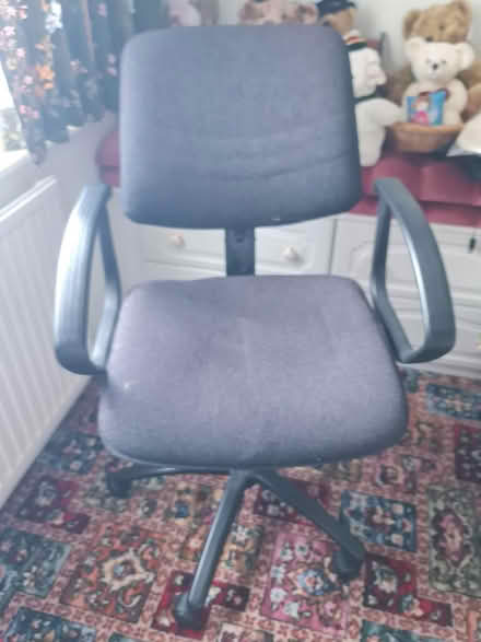 Photo of free Office Chair on Wheels (Bovingdon HP3) #1