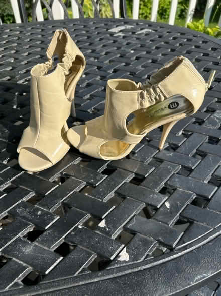 Photo of free Size 9 shoes (Meadowvale area) #2