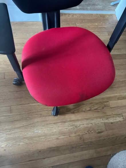 Photo of free Office chair (Ng2 6jh) #4