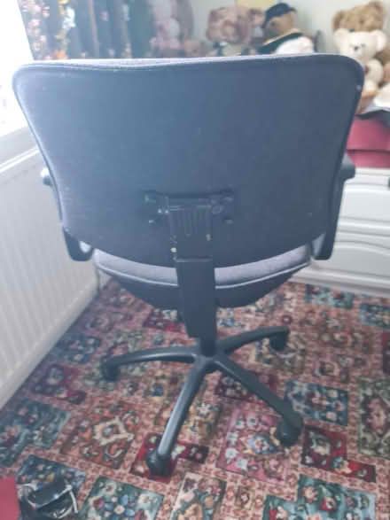 Photo of free Office Chair on Wheels (Bovingdon HP3) #2