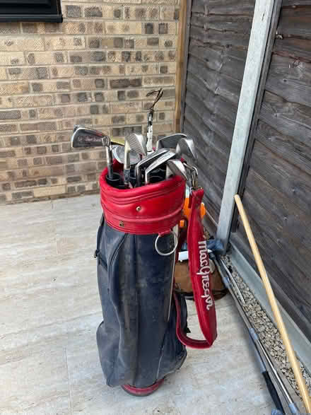 Photo of free Golf clubs and bag (Heatherside) #1