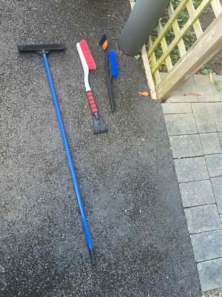 Photo of free Various brushes (East Dulwich) #1