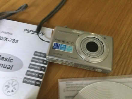 Photo of free Bundle of old cameras (Sandown PO36) #1