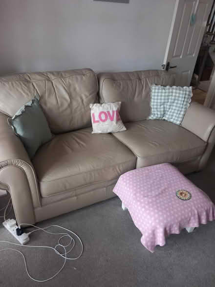 Photo of free X2 leather sofas (Hadleigh SS7) #1