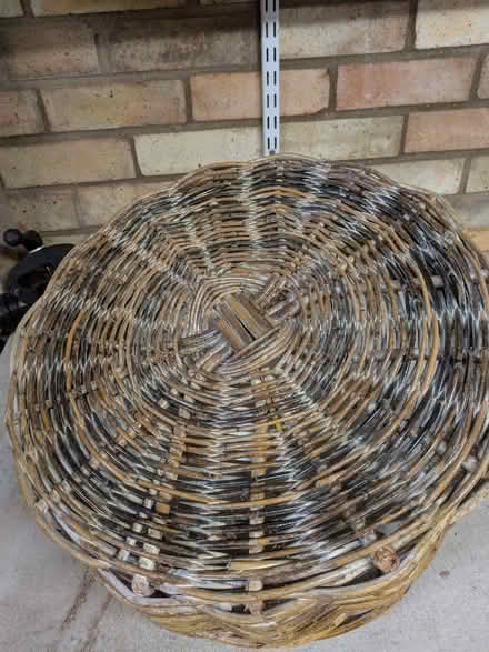 Photo of free Round basket (Brundall NR13) #3