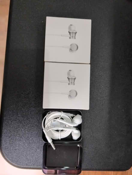 Photo of free Headphone including Samsung (HA51NW) #1