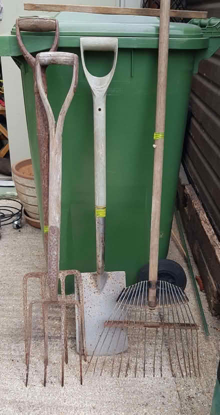 Photo of free Garden Tools (Stubbington PO14) #1