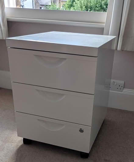 Photo of free White, 3 drawer unit/ under desk (Ealing, W13) #1