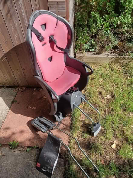 Photo of free Hamax Kiss bike seat + extra bar (Sidney Street, OX4) #1