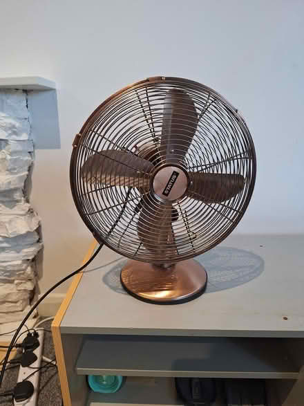 Photo of free Status Table fan (St Leonards on sea TN38) #3