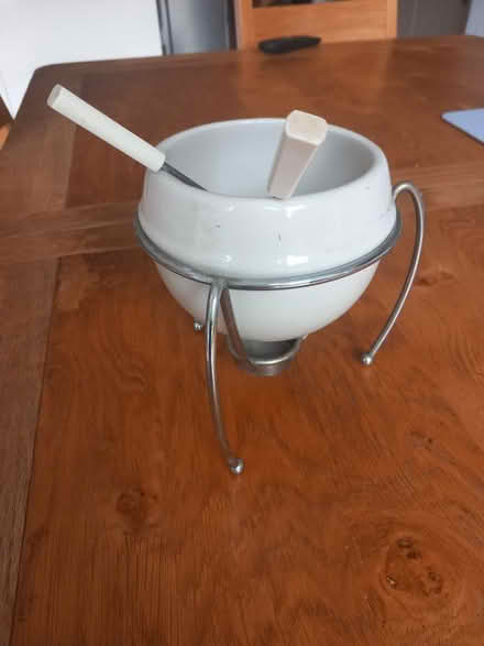 Photo of free Fondue set (Welwyn, Oaklands. AL6) #1