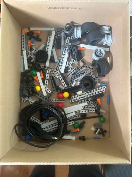 Photo of free Lego Mindstorms NXT 2.0 (Tanley Rd & New Hampshire Ave) #4