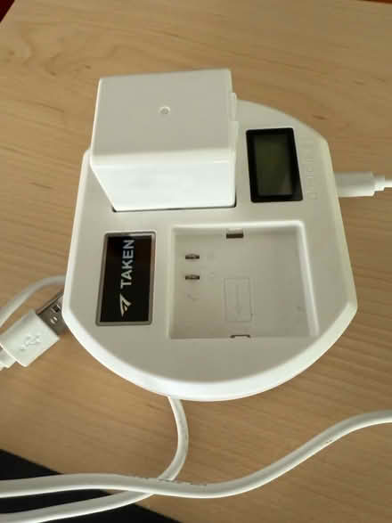 Photo of free Arlo Pro / Pro 2 Battery Charger (San Leandro) #2