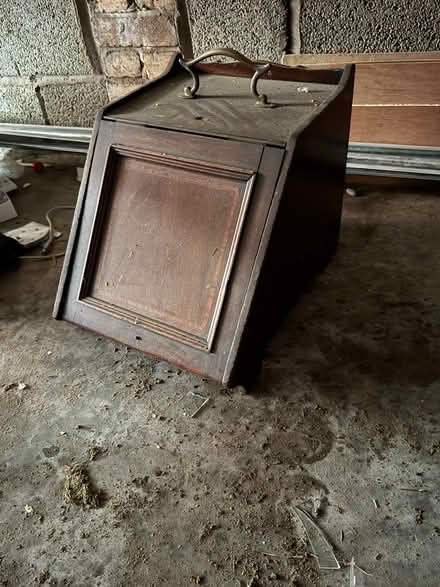 Photo of free Victorian coal box (Bradmore WV3) #1