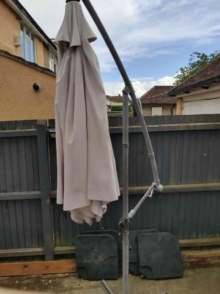 Photo of free Cantilever parasol (Headington OX3) #1