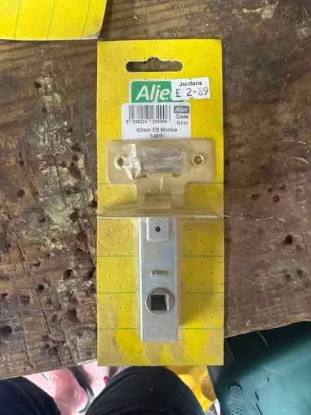 Photo of free Assorted door bolts and handle (HP1) #4