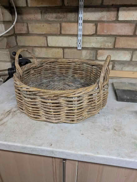 Photo of free Round basket (Brundall NR13) #1