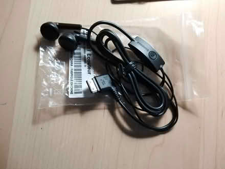Photo of free Headset (Bowerham LA1) #1