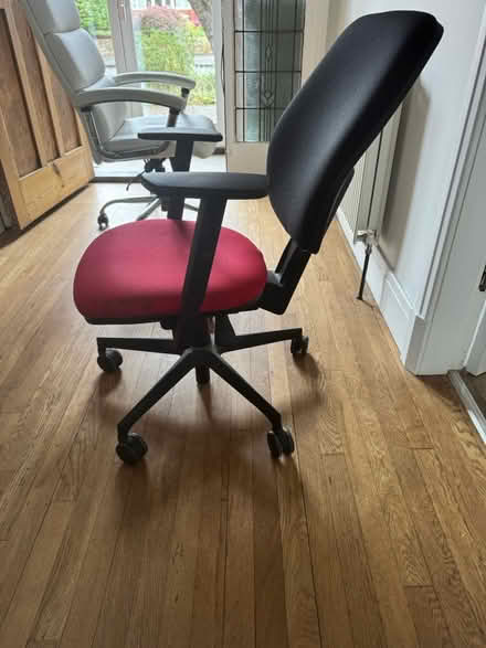 Photo of free Office chair (Ng2 6jh) #2