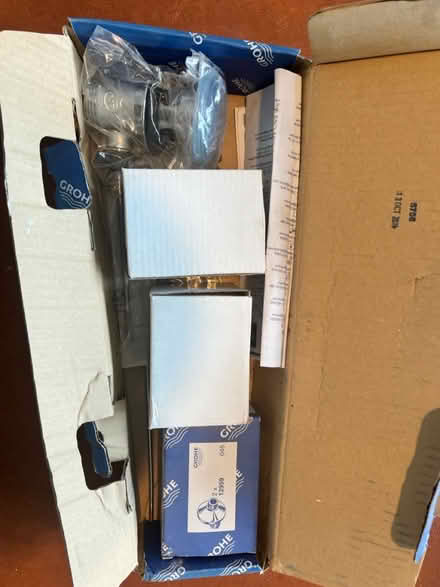 Photo of free Sink plug / pop-up waste x 2 (Heaton Mersey, SK4) #2