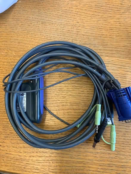 Photo of free KVM switch (USB) (Walton Manor OX2) #1