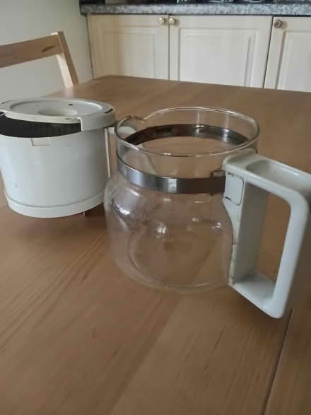 Photo of free Large glass coffee machine carafe (Crawley RH10) #1