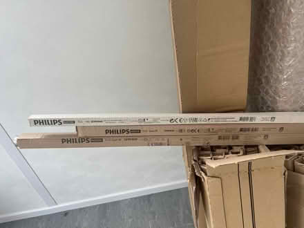 Photo of free Many Assorted Fluorescent Tubes (Fobbing SS17) #2