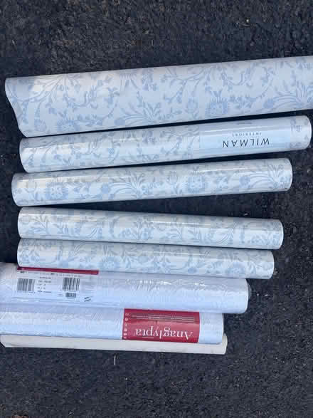 Photo of free Wall paper 5 roles plus 2 (Longton Preston PR4) #1