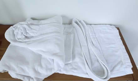 Photo of free White bathrobe size M (Tunbridge Wells N. TN1) #3